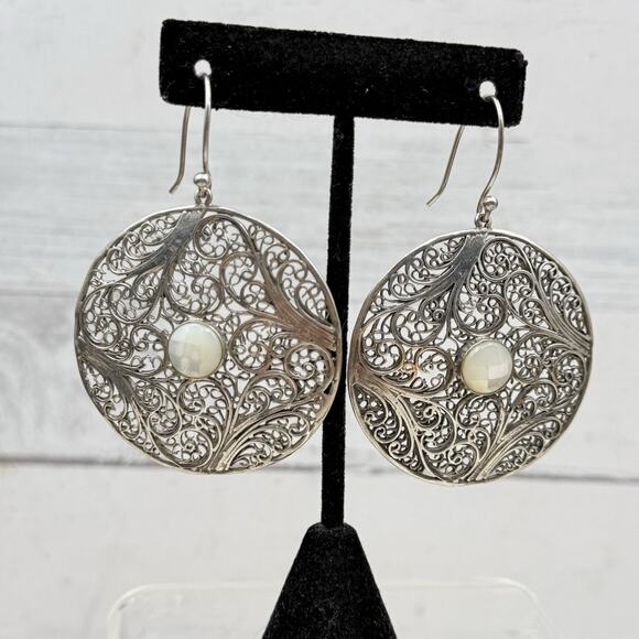 Sterling Silver 925 Filigree Round with Mother of Pearl Accent Earrings 23g - Picture 2 of 9